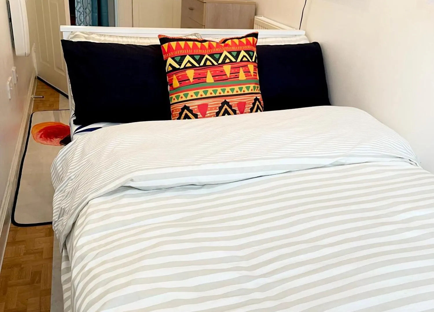 Crescent 2 Beds Apartment Goodmayes