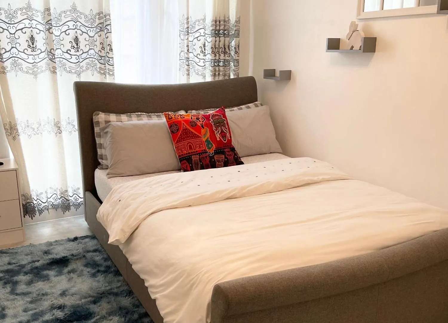 Crescent 2 Beds Apartment Goodmayes