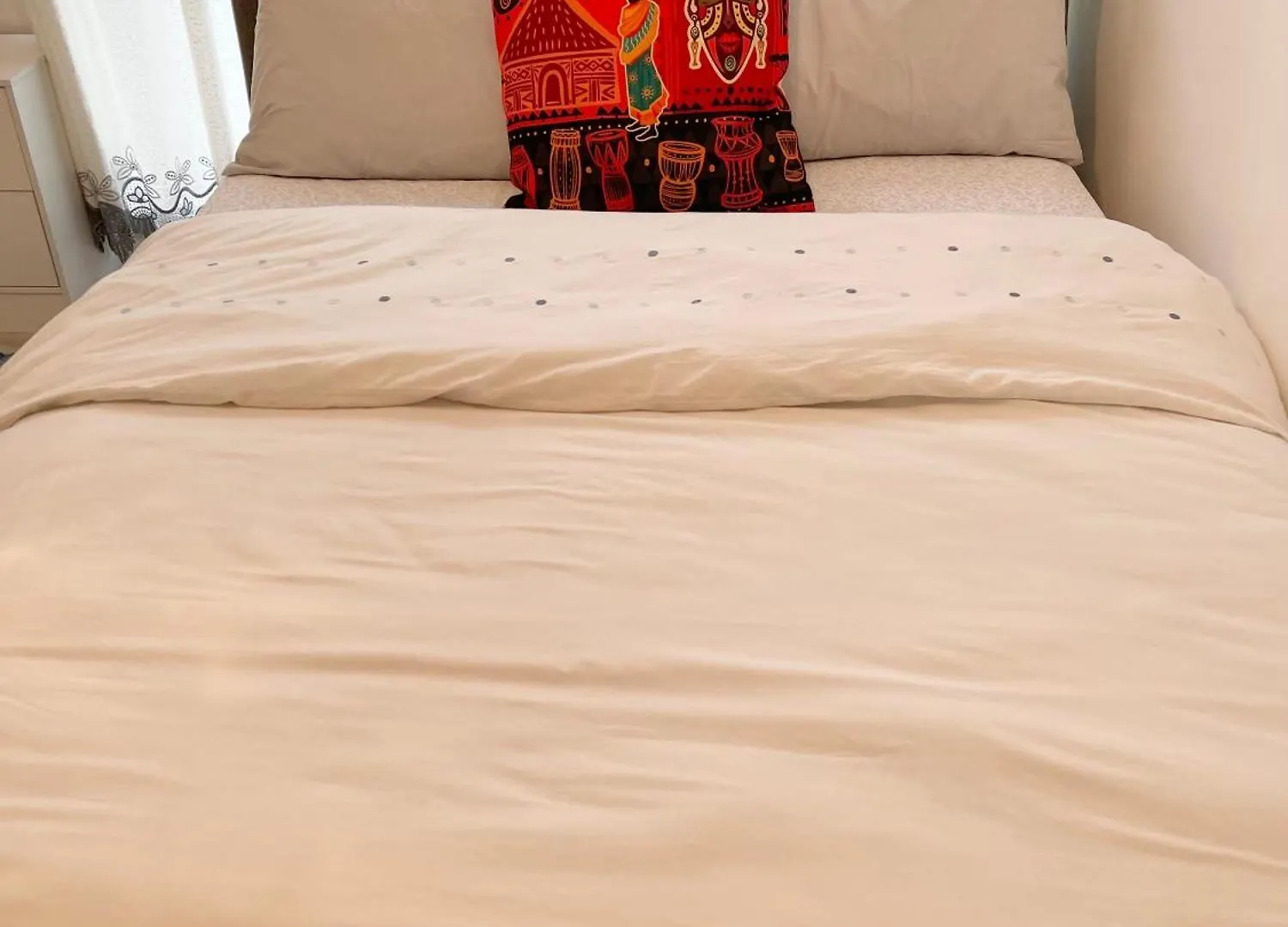 Crescent 2 Beds Apartment Goodmayes 0*,