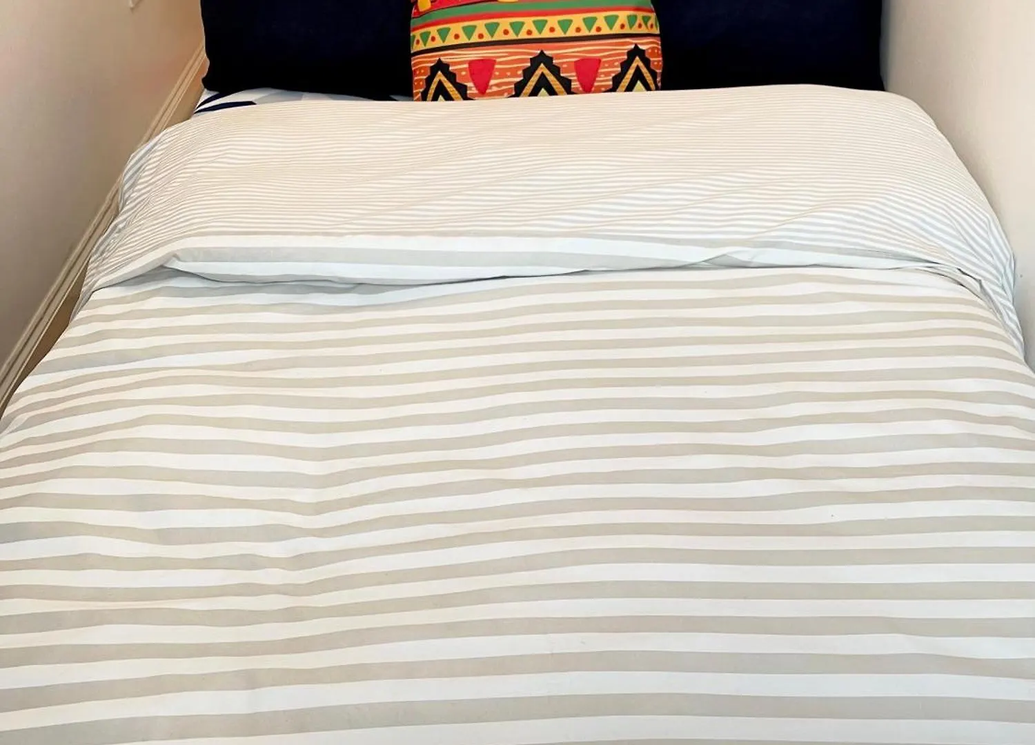Crescent 2 Beds Apartment Goodmayes Reino Unido